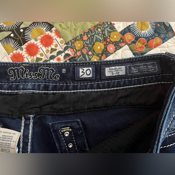 Miss Me Embellished Mid Rise Boot Jeans 30/33💎 - Picture 2 of 16